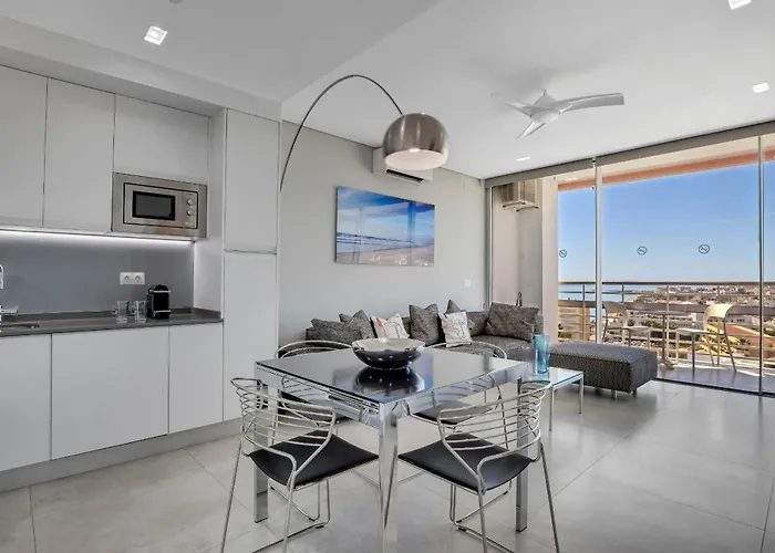 Moderno Con Impresionantes Vistas Al Mar Torremolinos