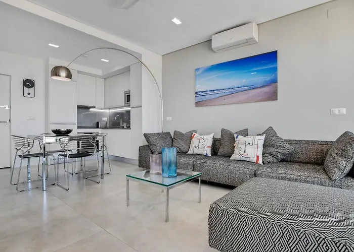 Moderno Con Impresionantes Vistas Al Mar *