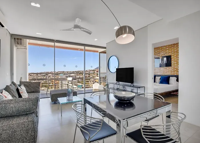 Apartamento Moderno Con Impresionantes Vistas Al Mar