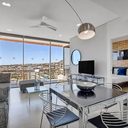 Apartamento Moderno Con Impresionantes Vistas Al Mar